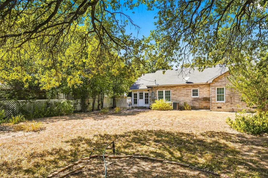 Photo of 2616 Pine Avenue