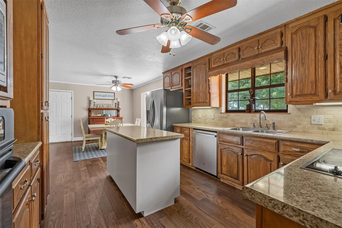 Photo of 4381 County Line Parkway