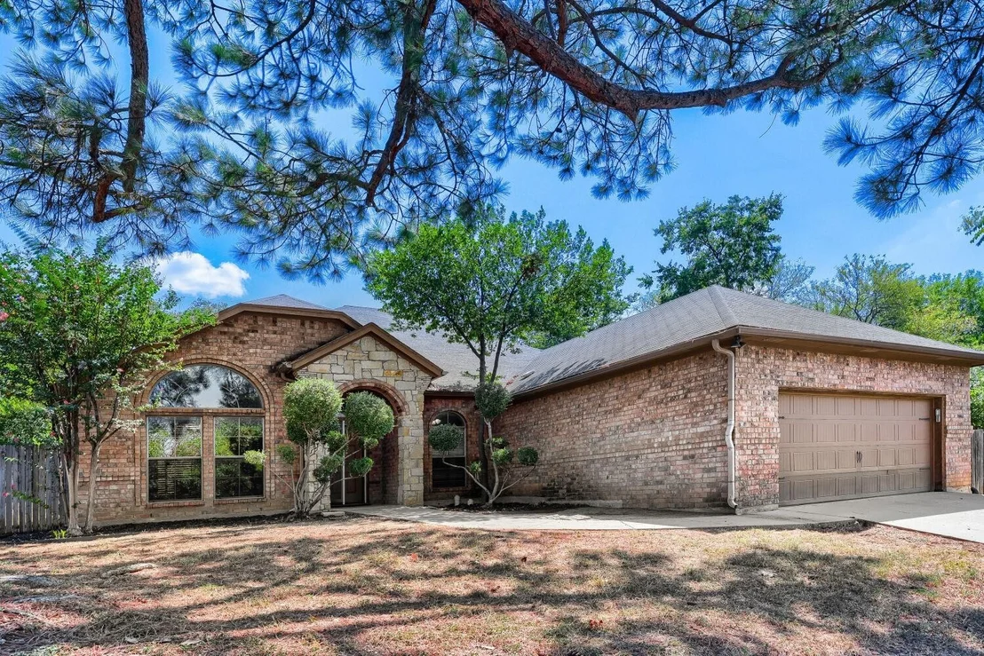 Photo of 1104 Irwin Drive