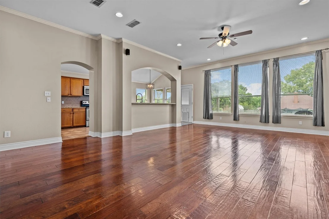 Photo of 833 Greenwood Circle