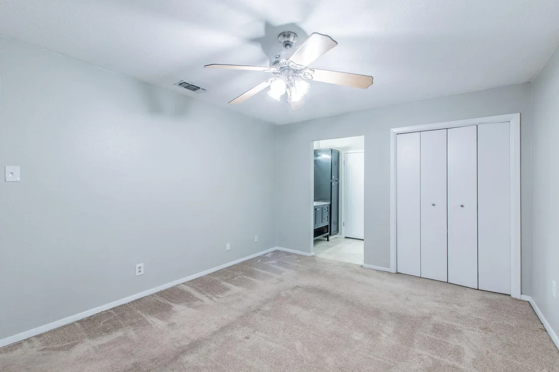 Photo of 2911 Persimmon Drive