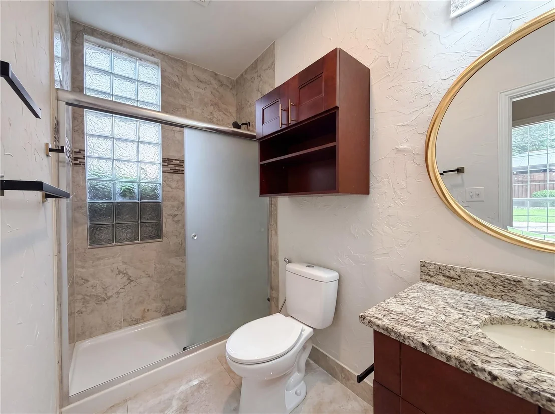 Photo of 1429 Greenbriar Drive