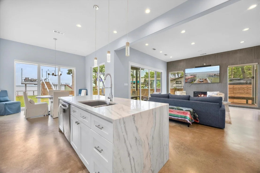 Photo of 130 Harbor Drive