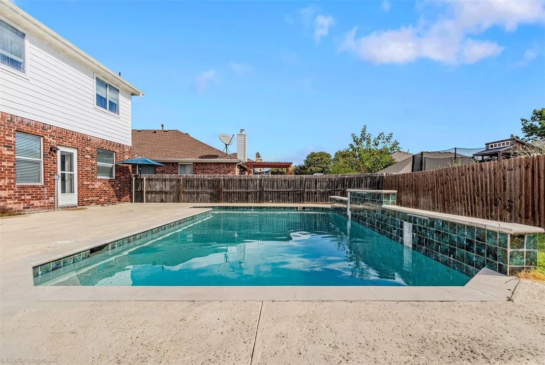 Photo of 503 Pinto Lane