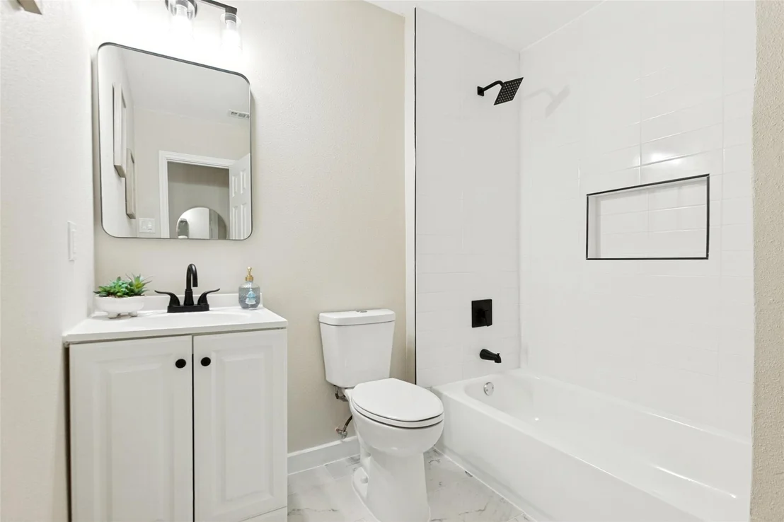 Photo of 1605 Meadowbrook Drive