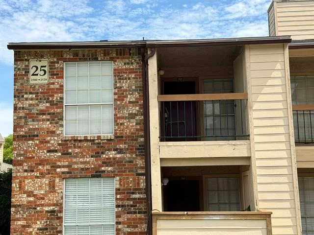 Photo of Unit 2521 at 12482 Abrams Road
