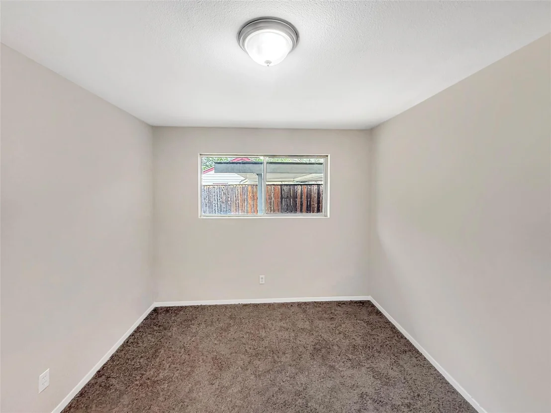 Photo of 1717 Globe Avenue