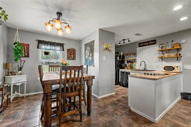 Photo of 837 W 3rd Street