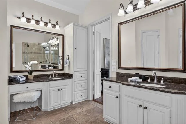 Photo of 5937 Glendower Lane