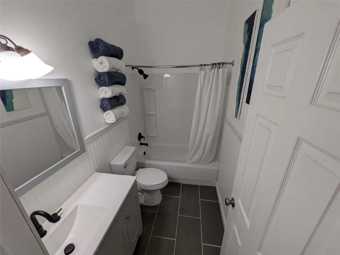 Photo of 2360 Lake Forest Drive