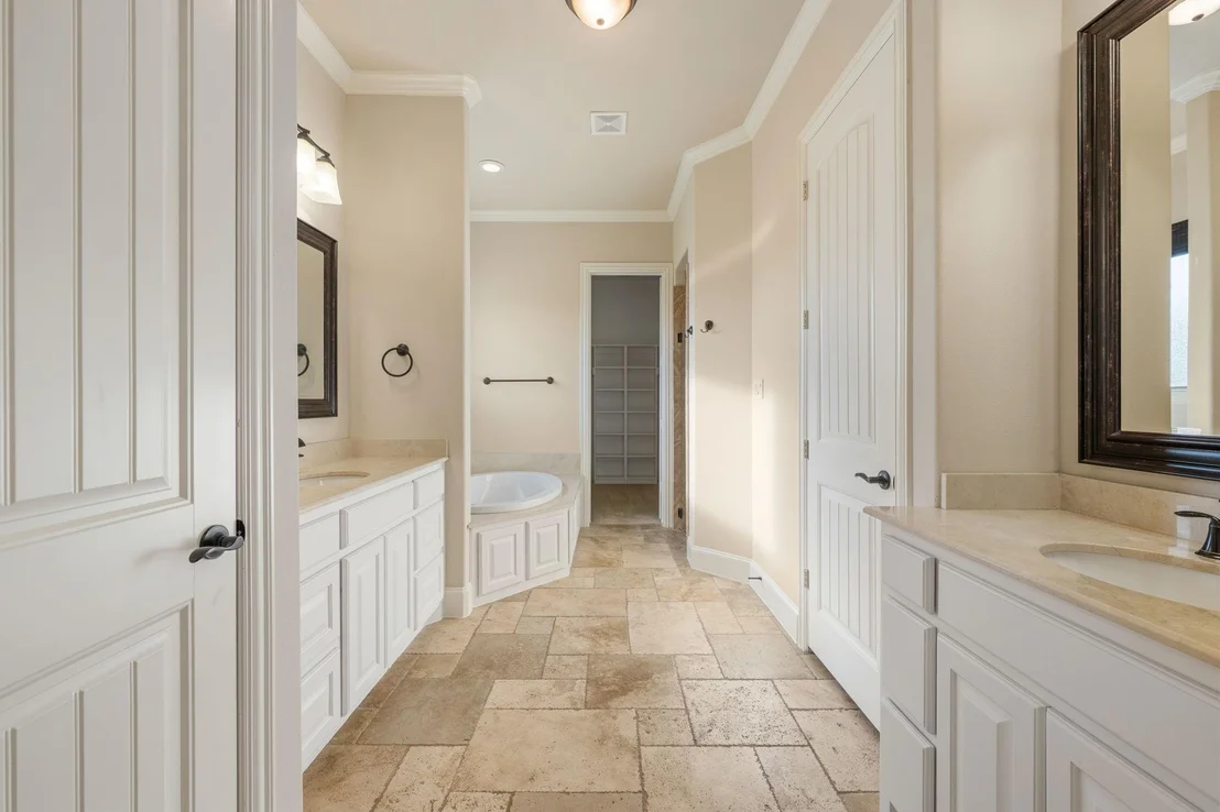 Photo of 5001 White Pine Drive
