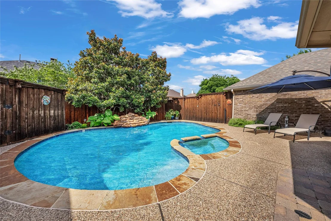 Photo of 6208 Brownstone Drive