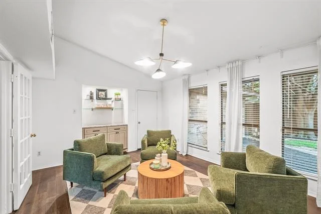 Photo of 4405 Avonshire Lane