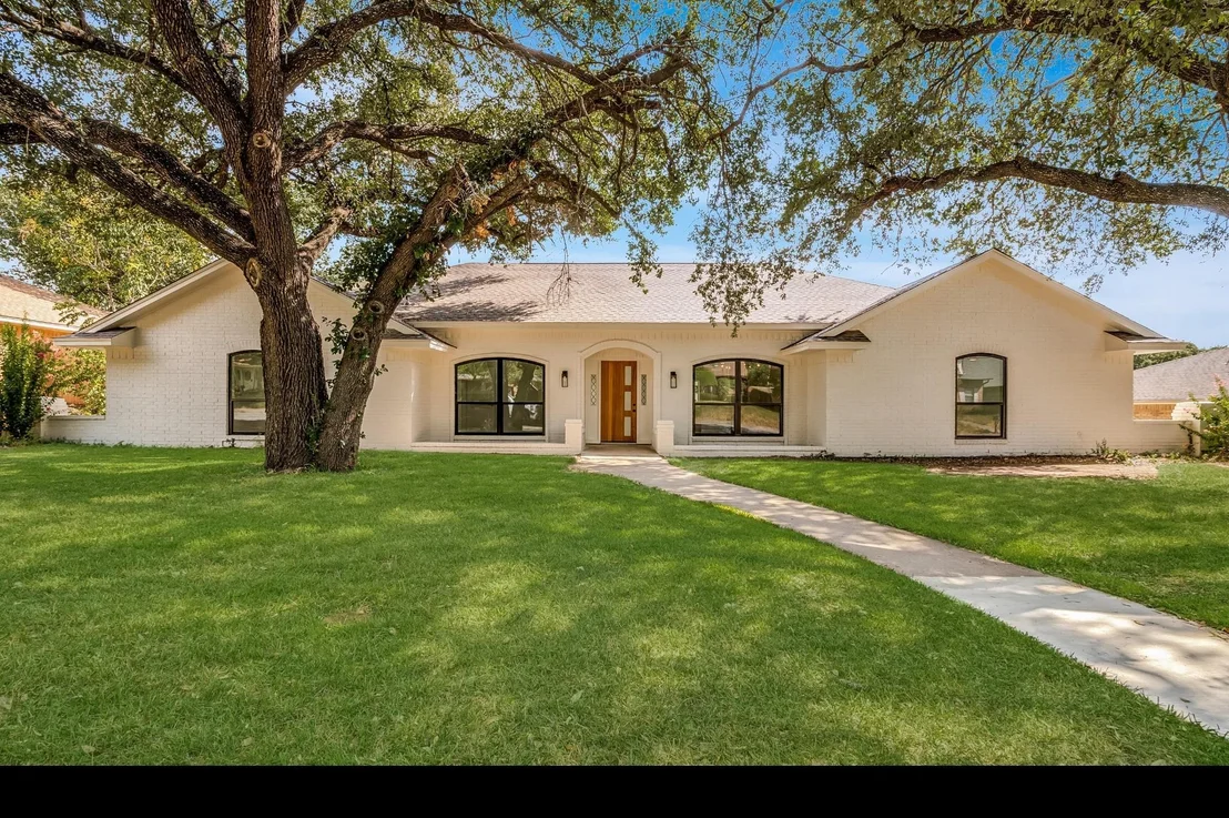 Photo of 338 Mantlebrook Drive