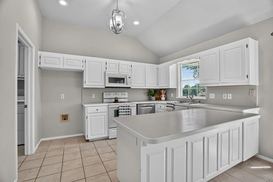 Photo of 8730 Bellechase Road