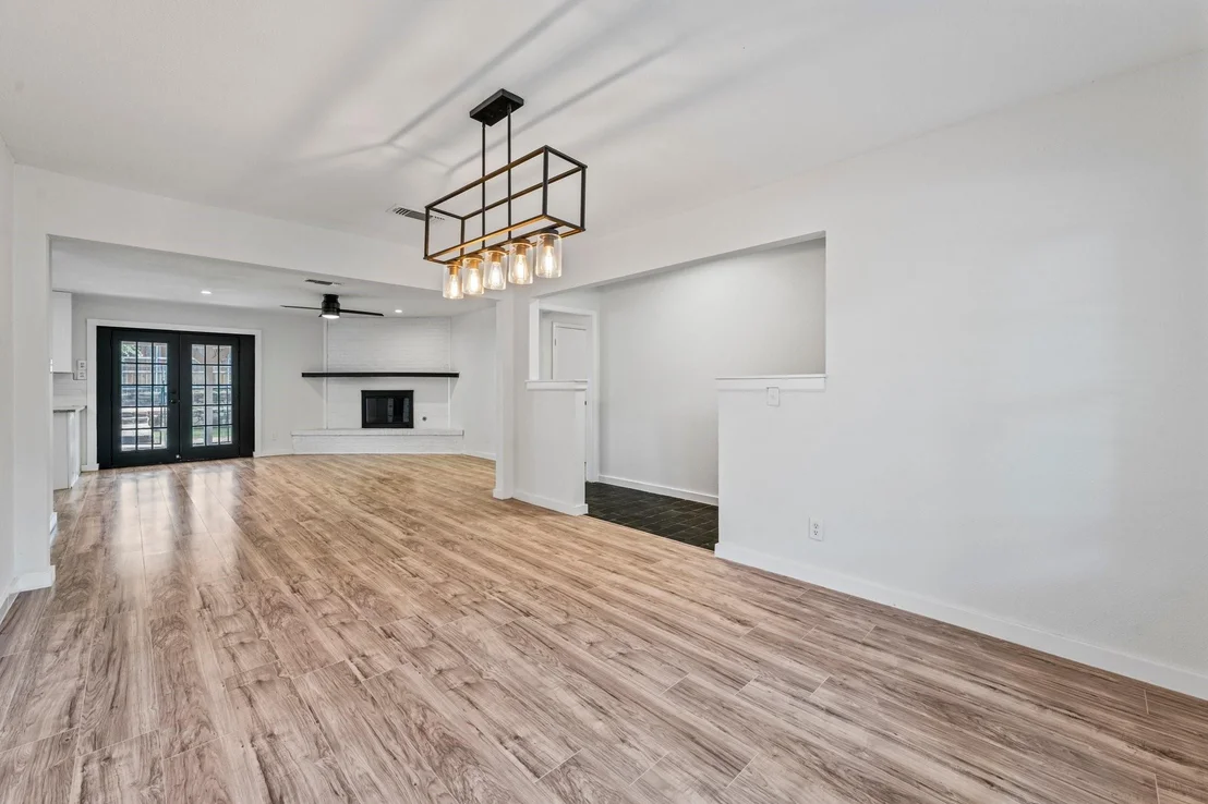 Photo of 600 Circleview Drive N