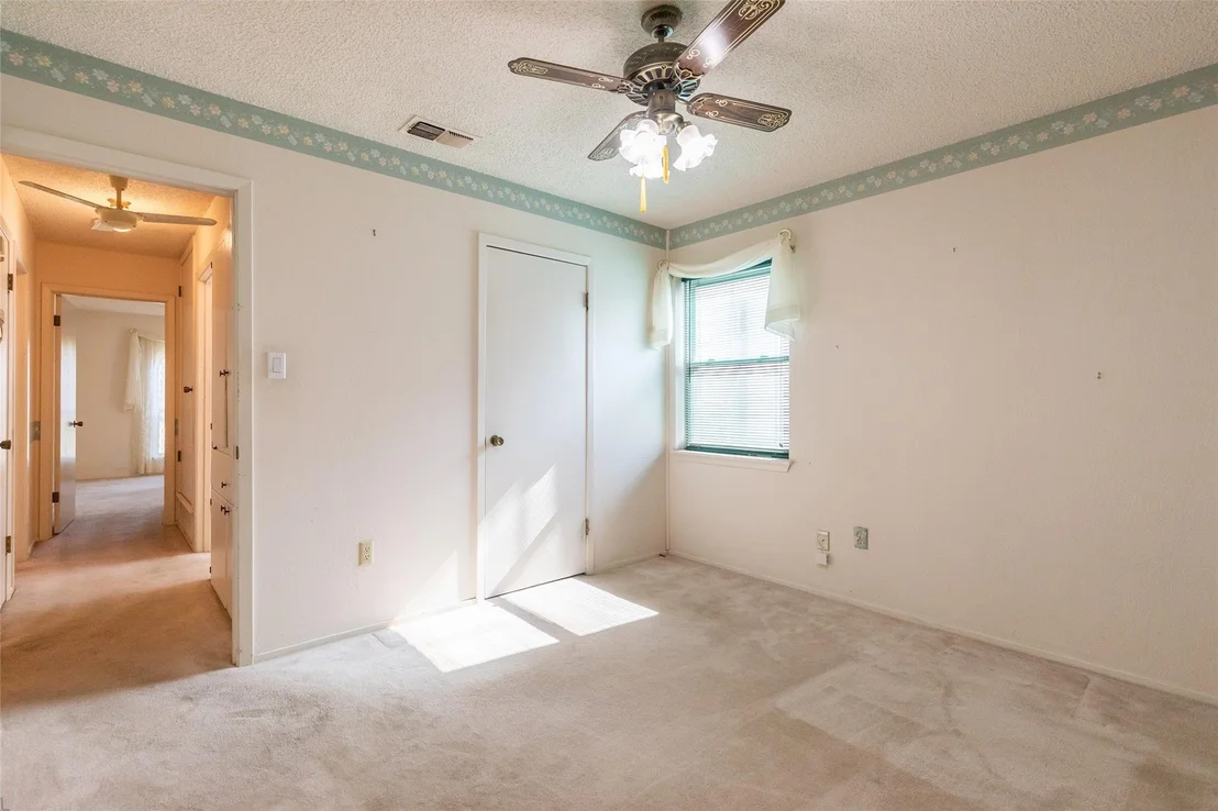 Photo of 5309 Llano Street