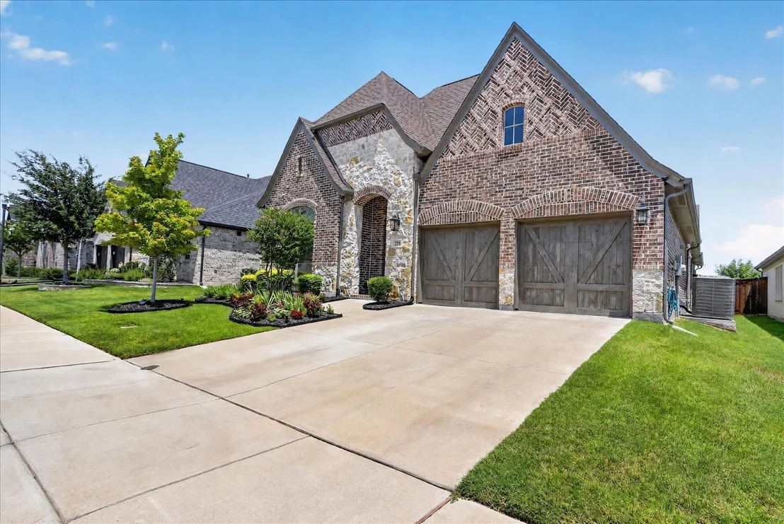 Photo of 2234 Somercrest Place