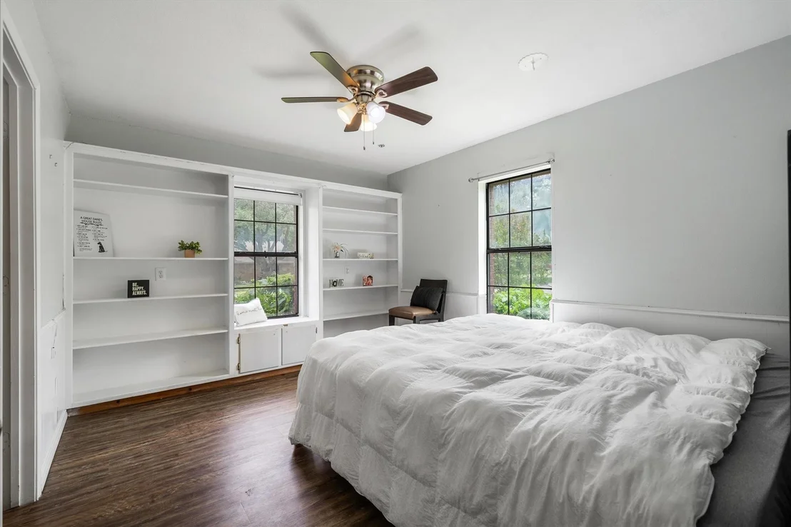 Photo of 163 Granada Square