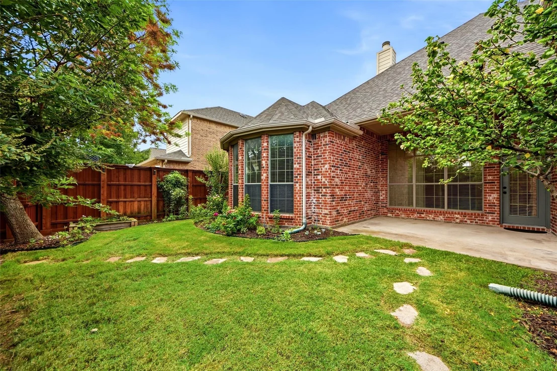 Photo of 9112 Leafy Glade Road