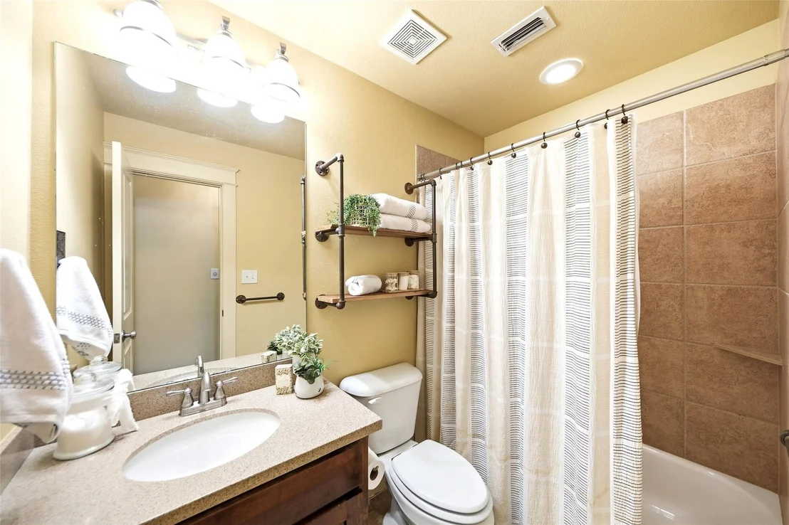 Photo of 7205 Darrow Drive
