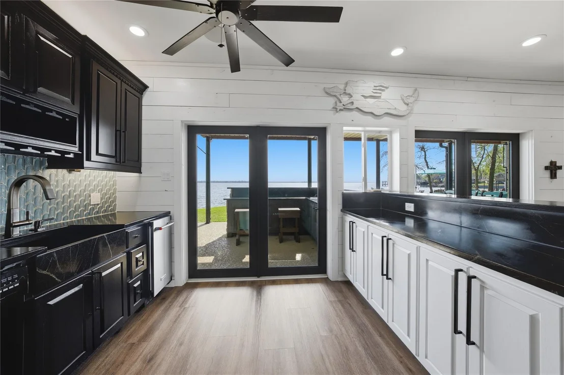 Photo of 1617 Maple Drive