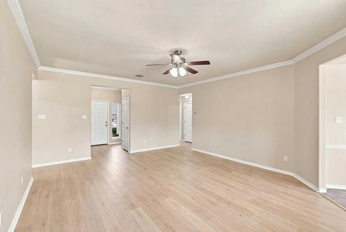 Photo of 1720 Lakeway Drive
