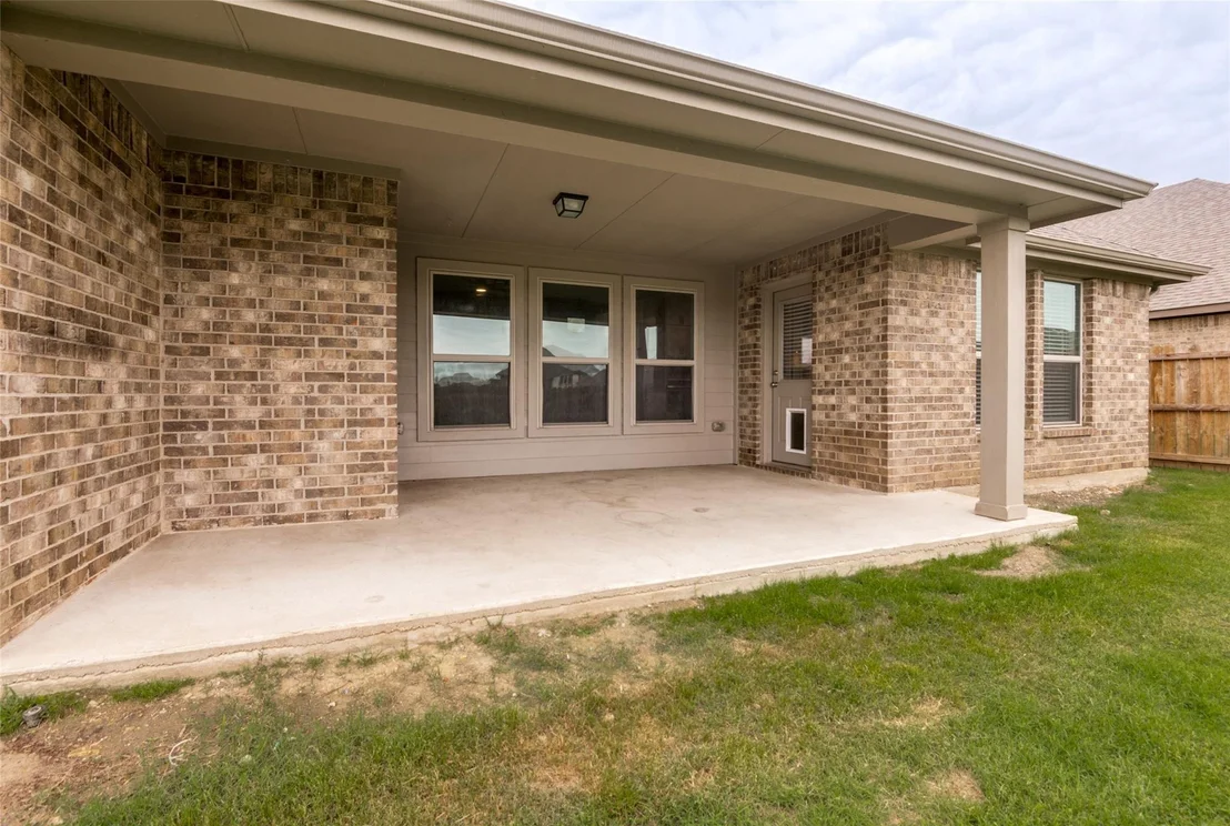 Photo of 541 Windrow Lane