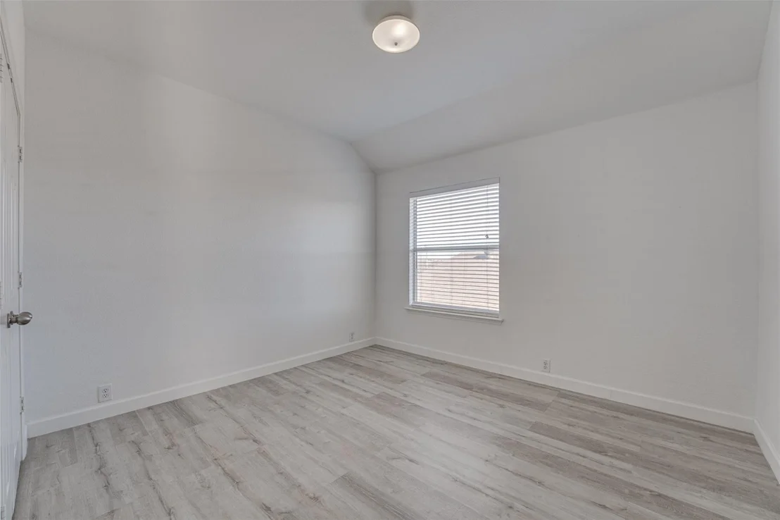 Photo of 558 Presidio Drive