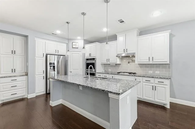 Photo of 15513 Bryant Park Avenue