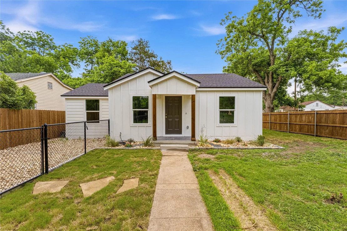 Photo of 2732 Mckenzie Avenue