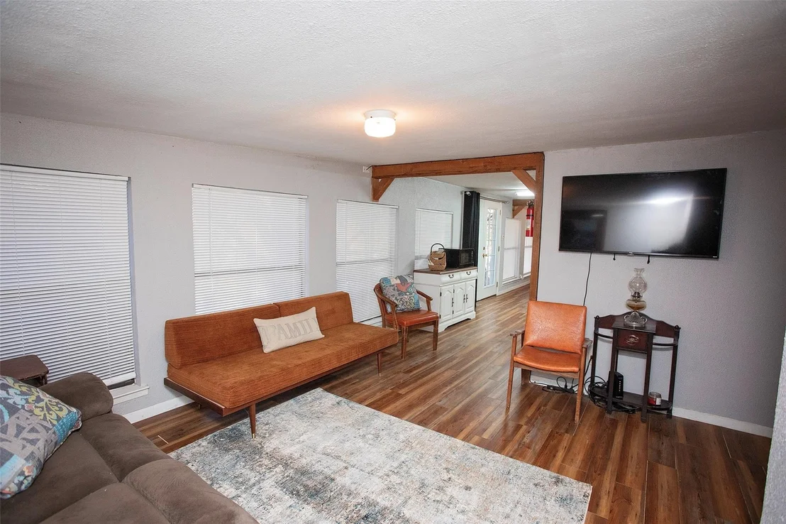 Photo of 9051 Lacy Road