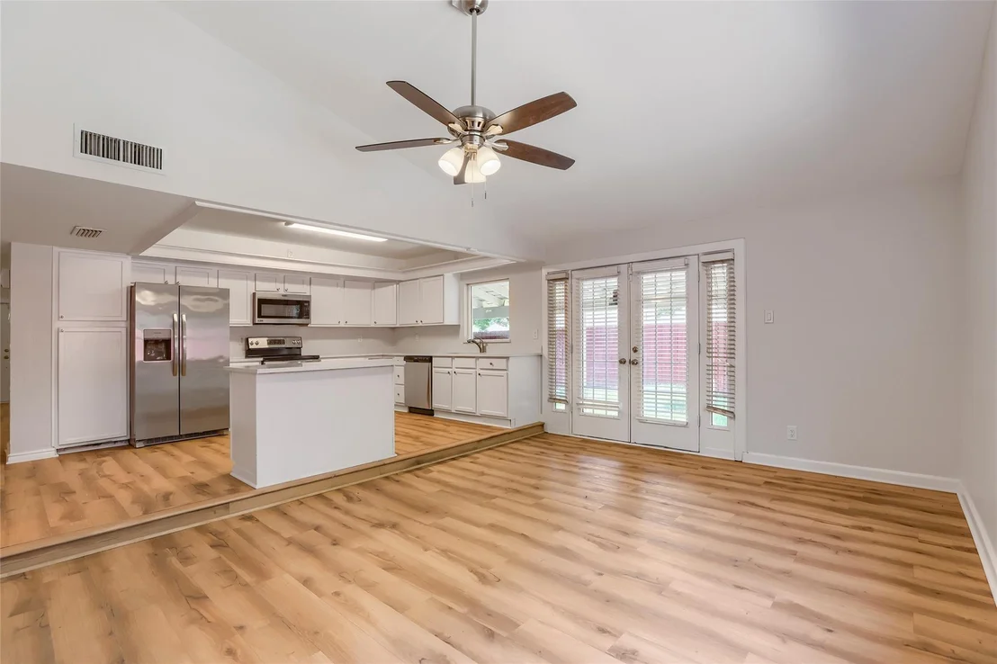 Photo of 6639 Roundrock Road