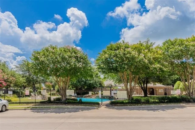 Photo of 5305 Summit Knoll Trail