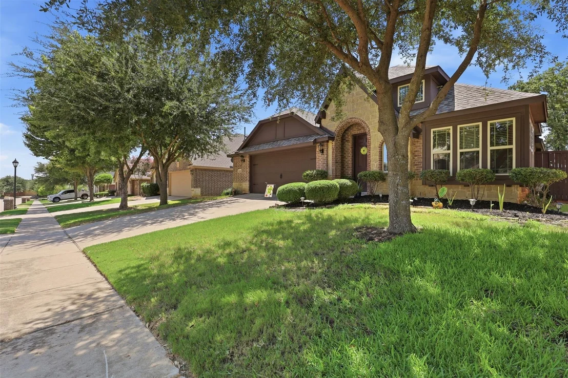 Photo of 1216 Barberry Drive