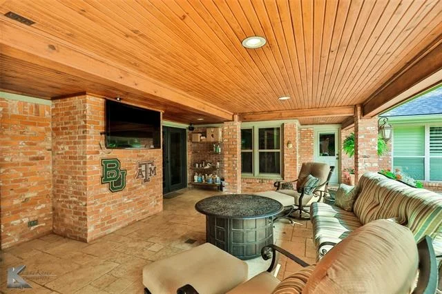 Photo of 1533 Elmwood Drive