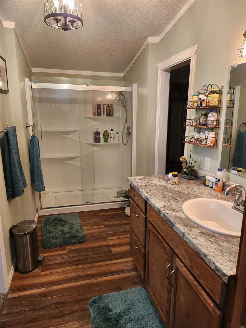 Photo of 608 Chestnut St. Street
