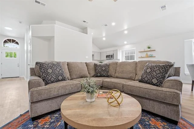 Photo of 809 Mr Haney Drive