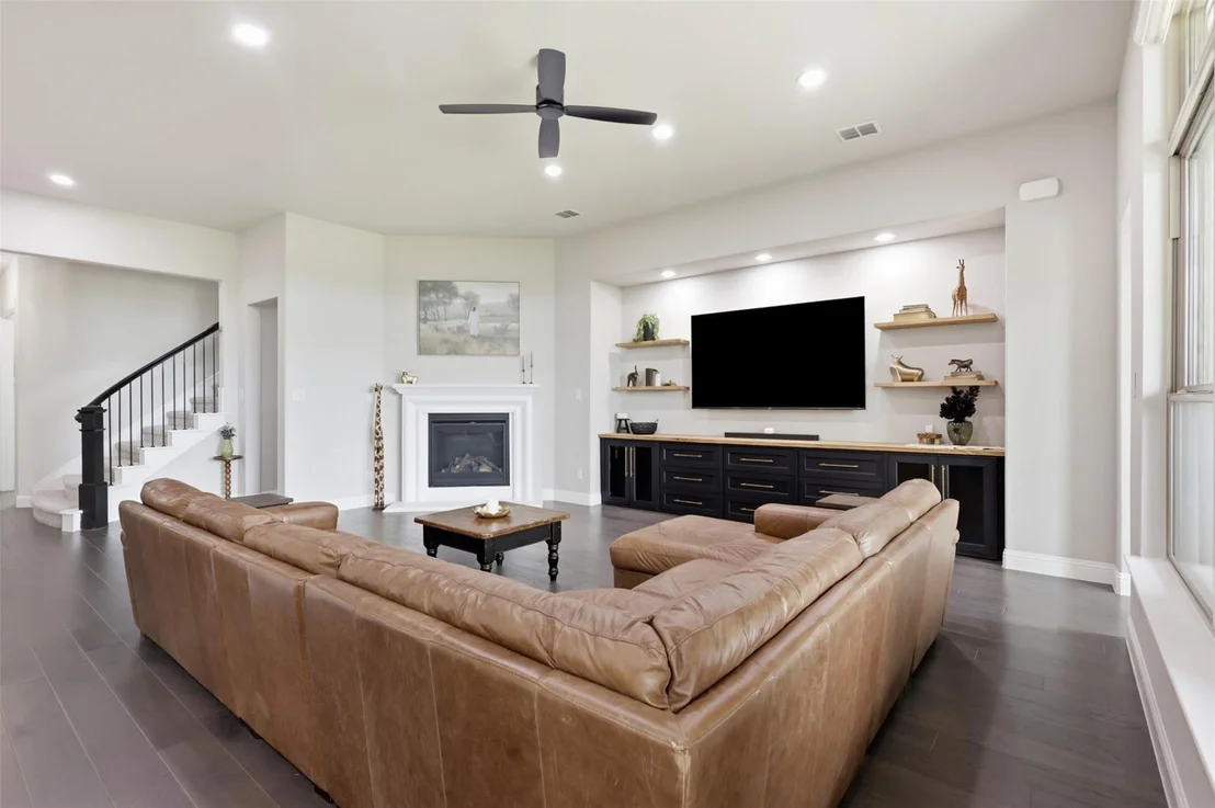 Photo of 3437 Ridgecross Drive