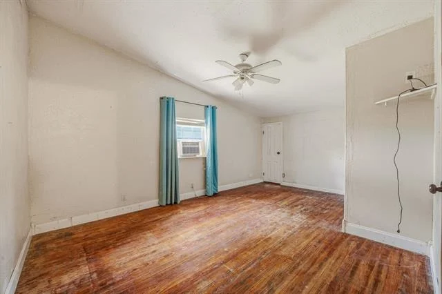 Photo of 307 N Oak Lane