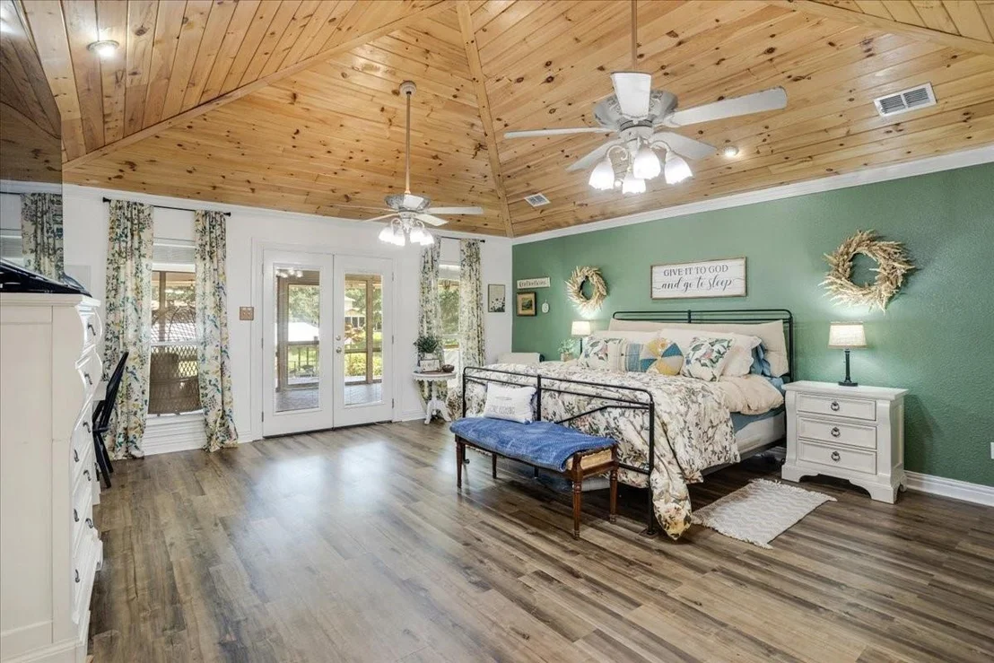Photo of 6130 Peninsula Circle