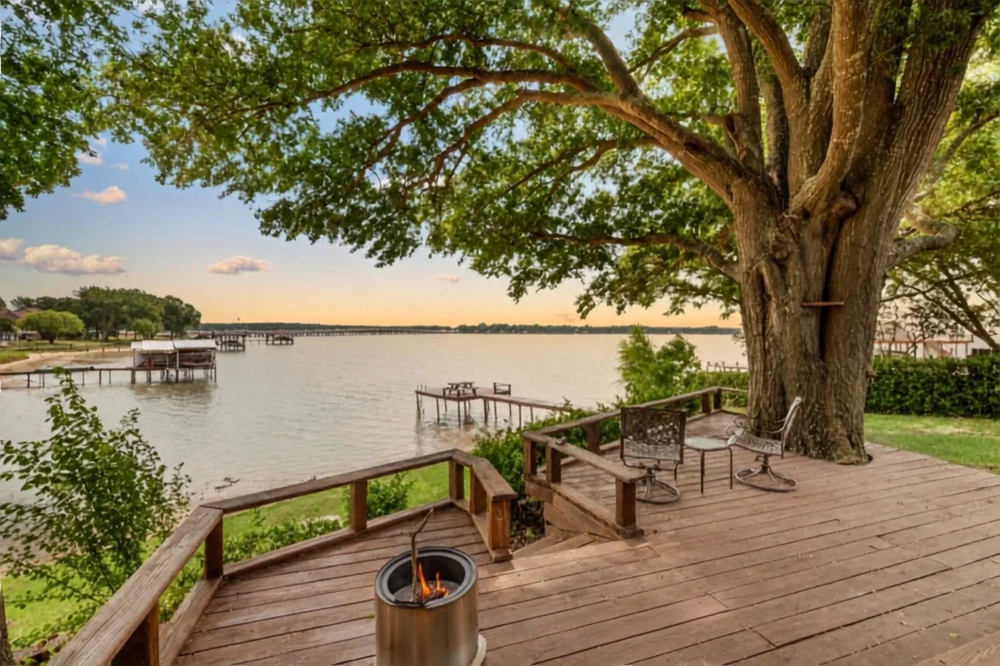 Photo of 211 Lake Front Drive