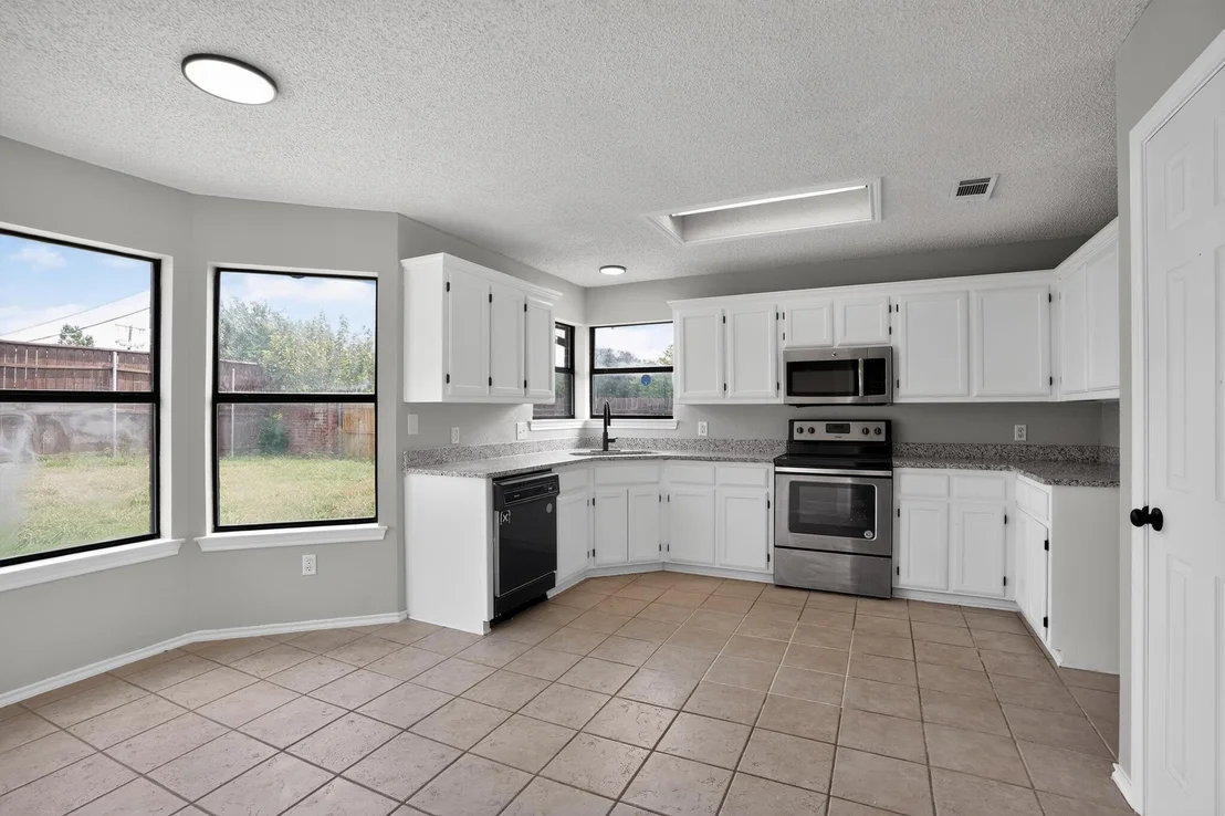 Photo of 6057 Hillglen Drive