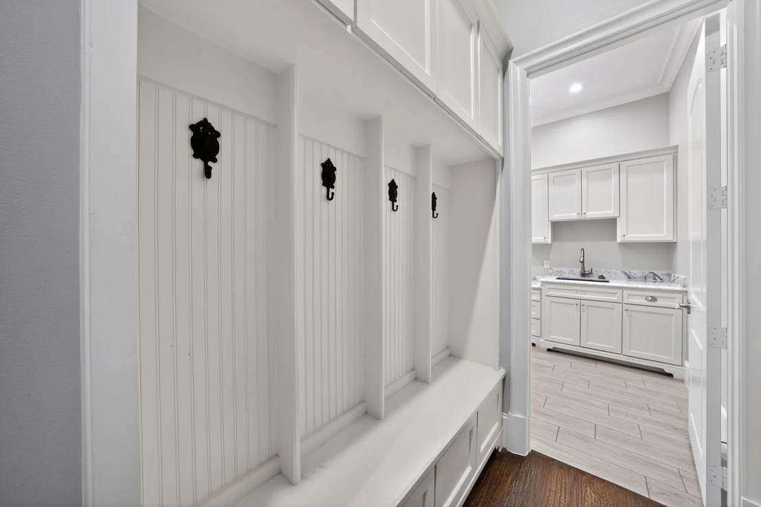Photo of 230 Oak Tree Drive