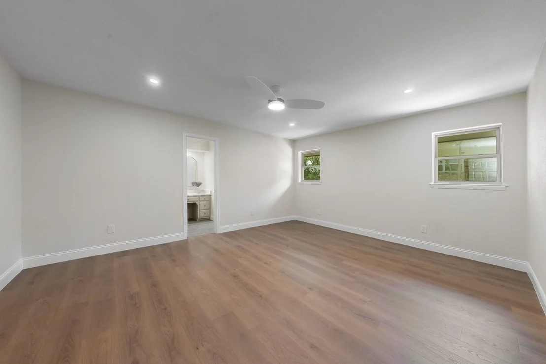 Photo of 2844 Hurstview Drive