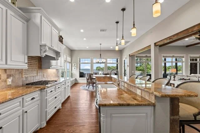 Photo of 229 N Beverly Drive
