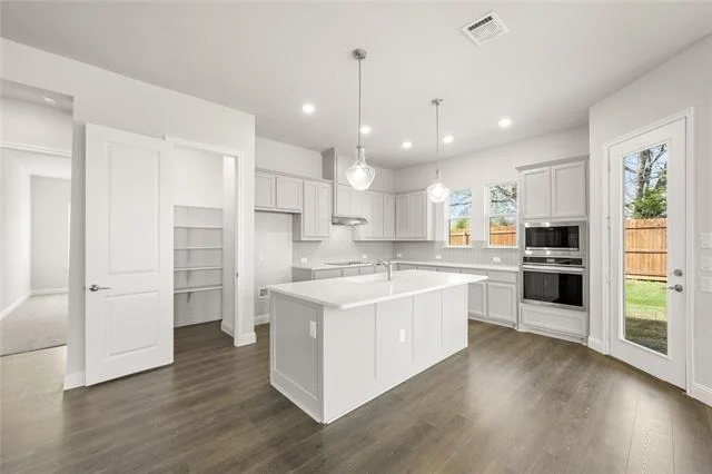 Photo of 4021 Alpine Street