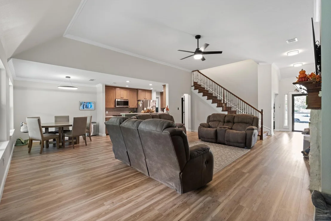 Photo of 3137 Shoreline Drive