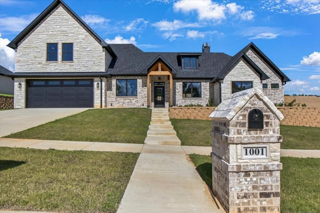 Photo of 1001 Mallard Drive