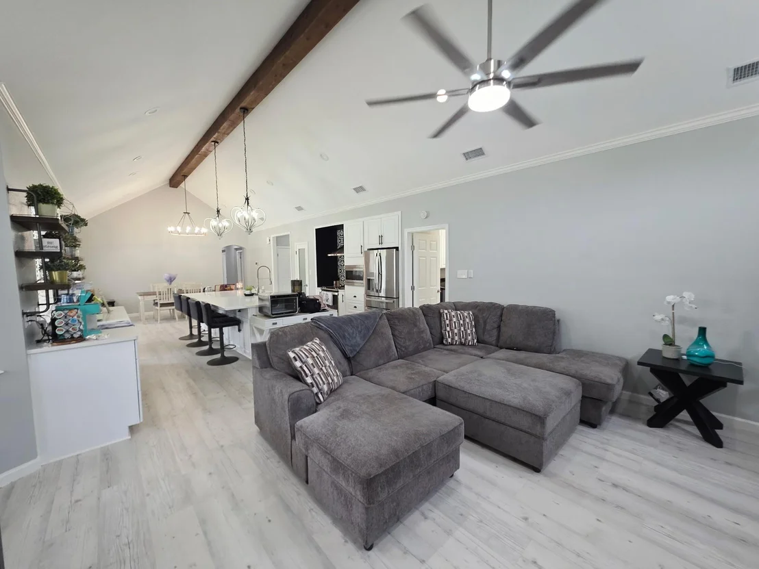 Photo of 520 Red River Road
